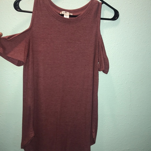 Off The Shoulders - Picture 1 of 3